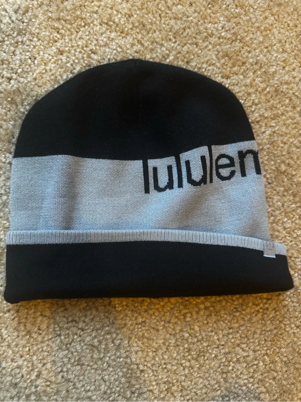 lululemon athletica Black and Gray Knit Beanie S/M
